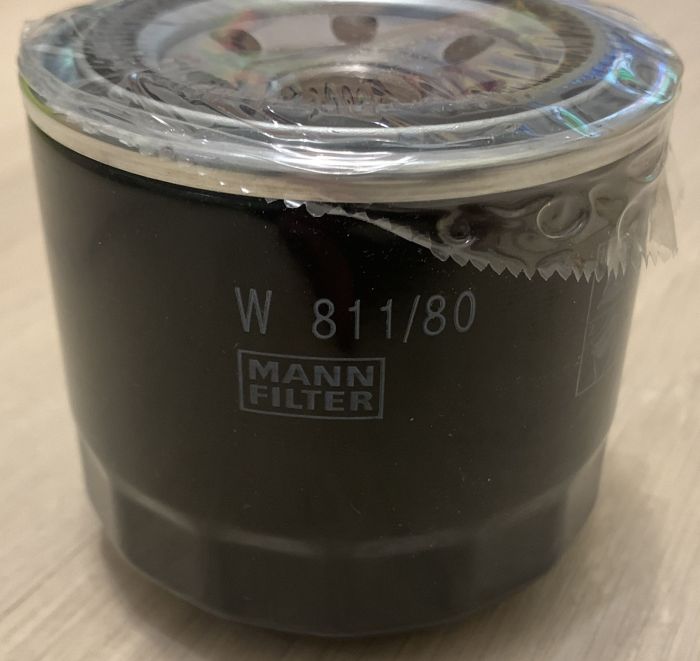 Фільтр масляний MANN FILTER - W81180
